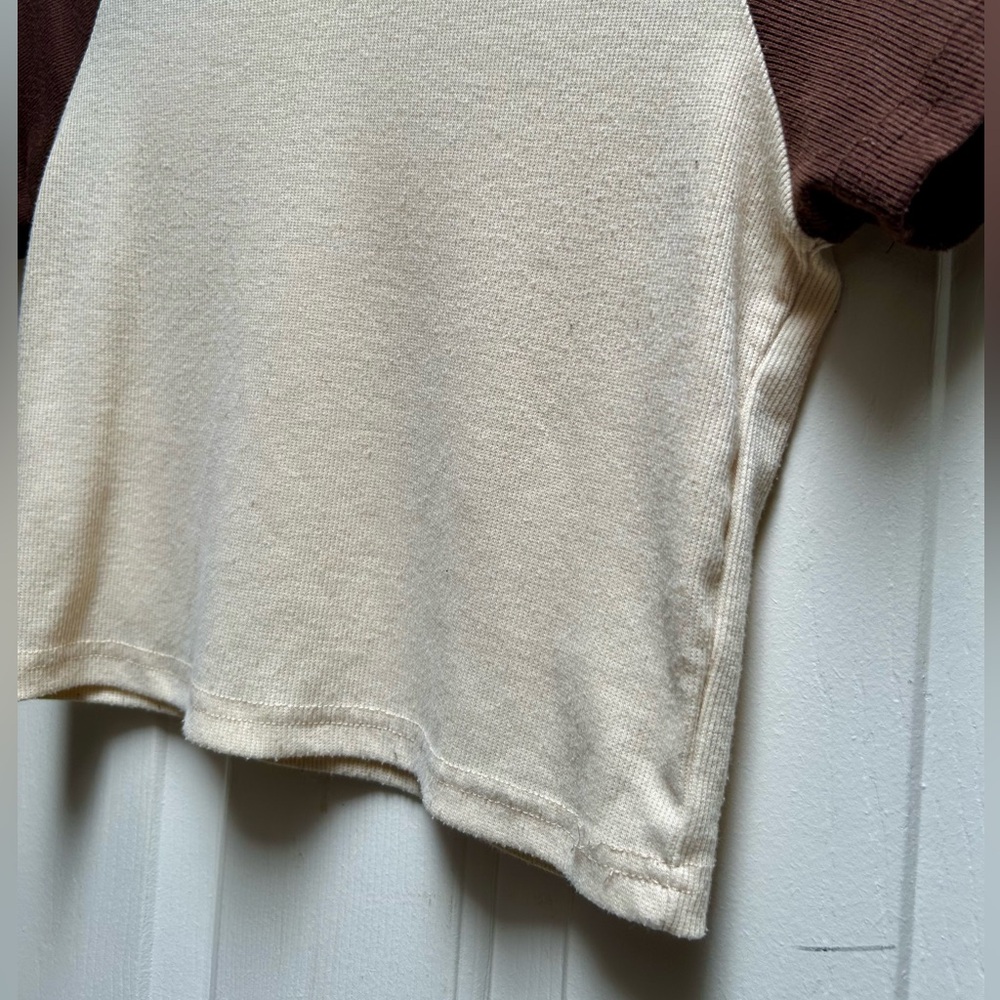 ROMWE Tan & Brown Cropped Top Short Sleeve Size Small/4 - Picture 3 of 7